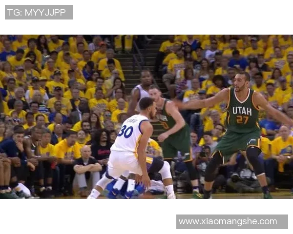 库里全场精彩瞬间集锦展示神奇表现领衔勇士大胜敌手 库里全场精彩瞬间集锦展示神奇表现领衔勇士大胜敌手